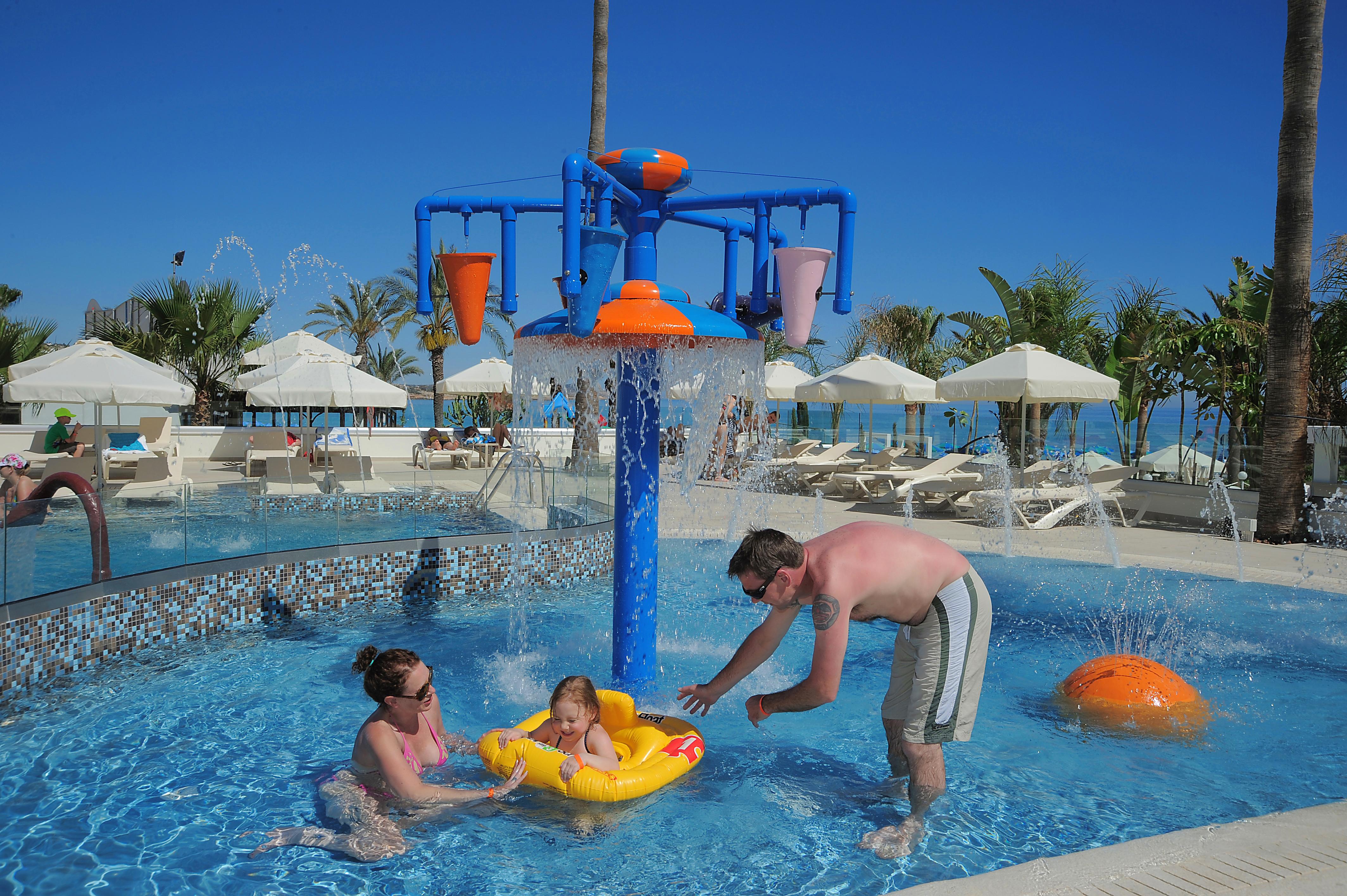 Nelia Beach Hotel & Spa Ayia Napa Bagian luar foto